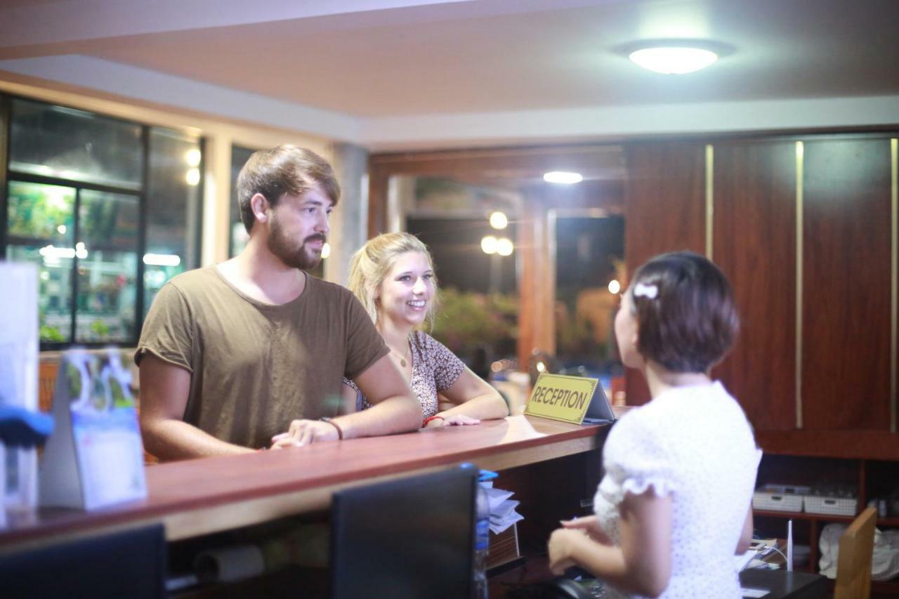Vang Vieng Victory Hotel Exterior photo